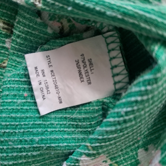 MELLODAY green floral short sleeve Flutter sleeve LARGE hi-low top - Picture 7 of 7